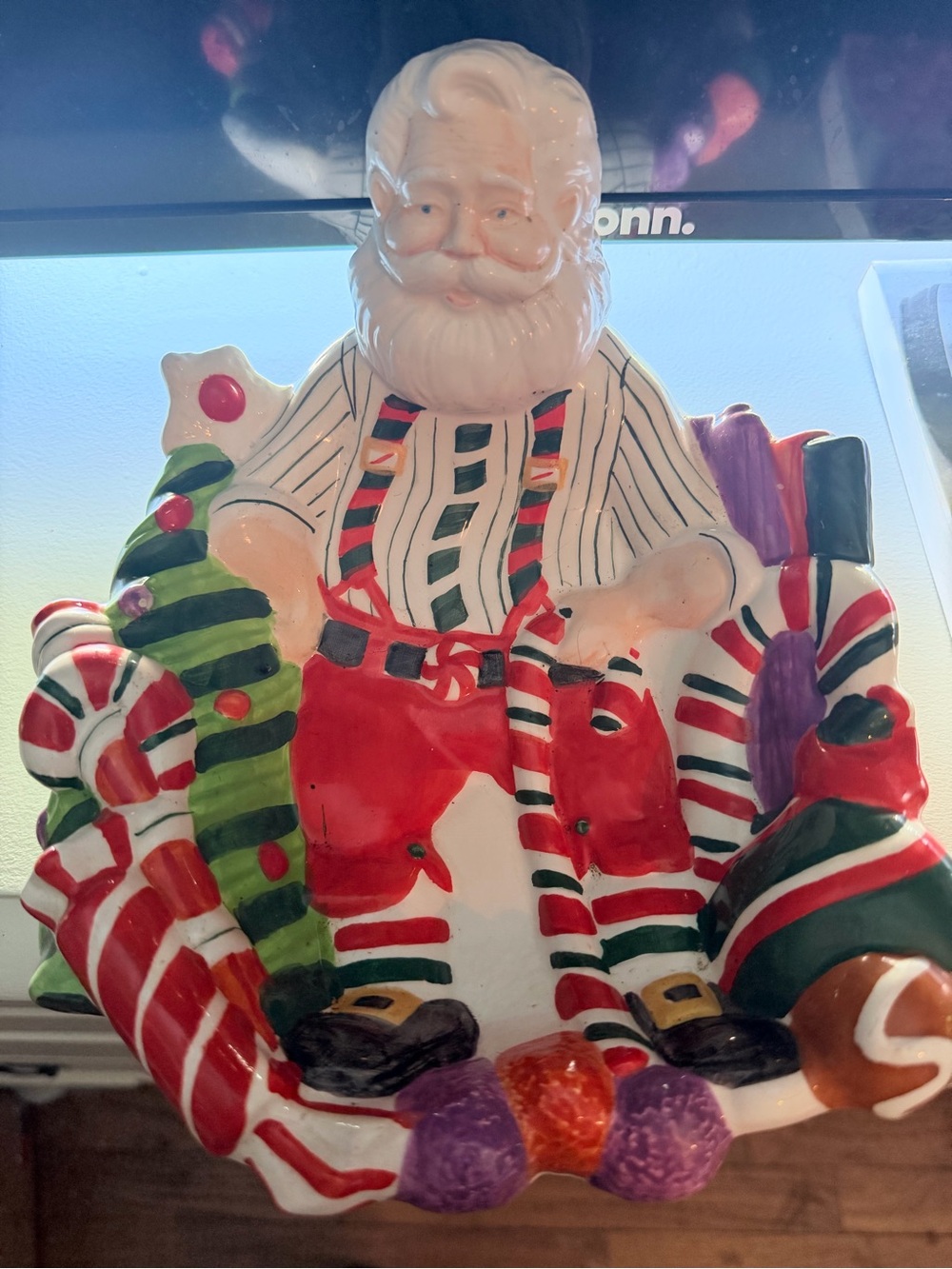 Festive Ceramic Santa Figurine - Multicolor Holiday Decor